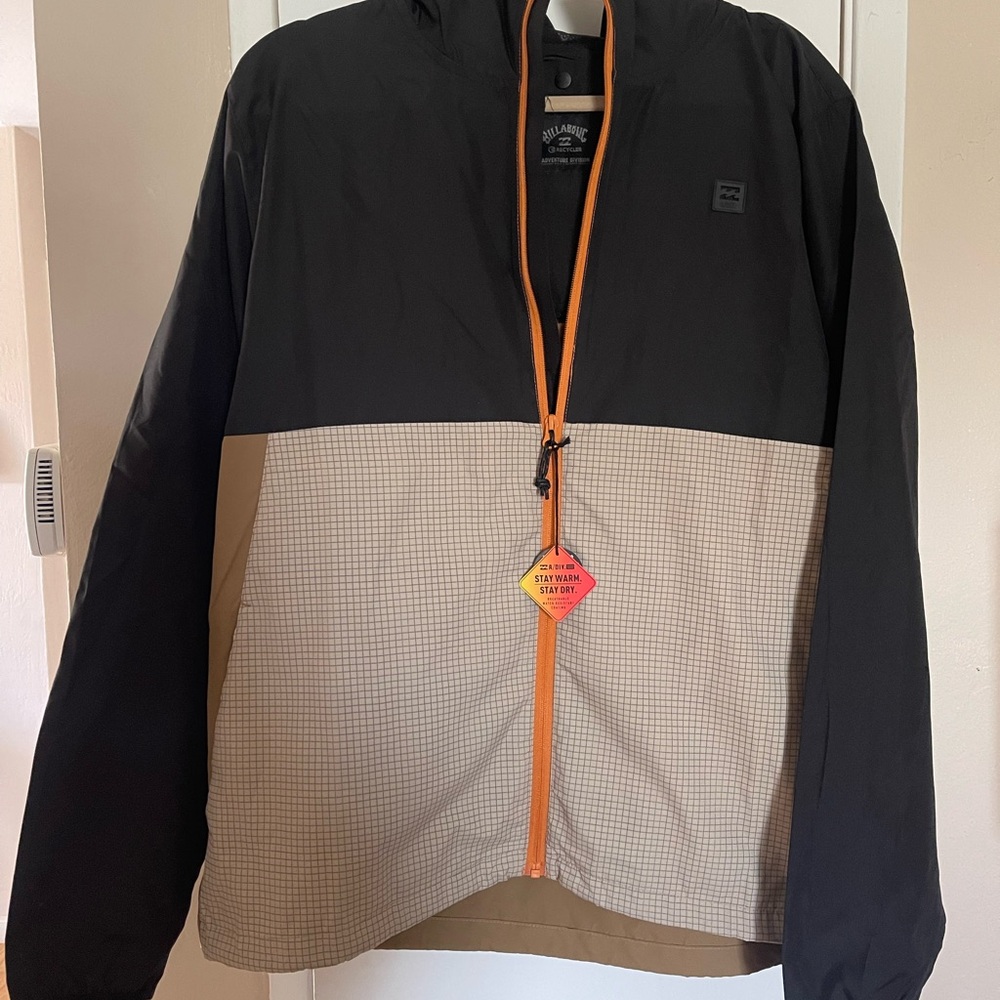 Billabong Black and Tan Windbreaker with Stand-Up Collar
